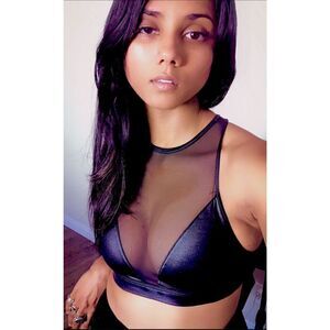 Victoria’s Secret Sport Leather Effect Wet Look & Mesh Racer Back Sports Bra XS